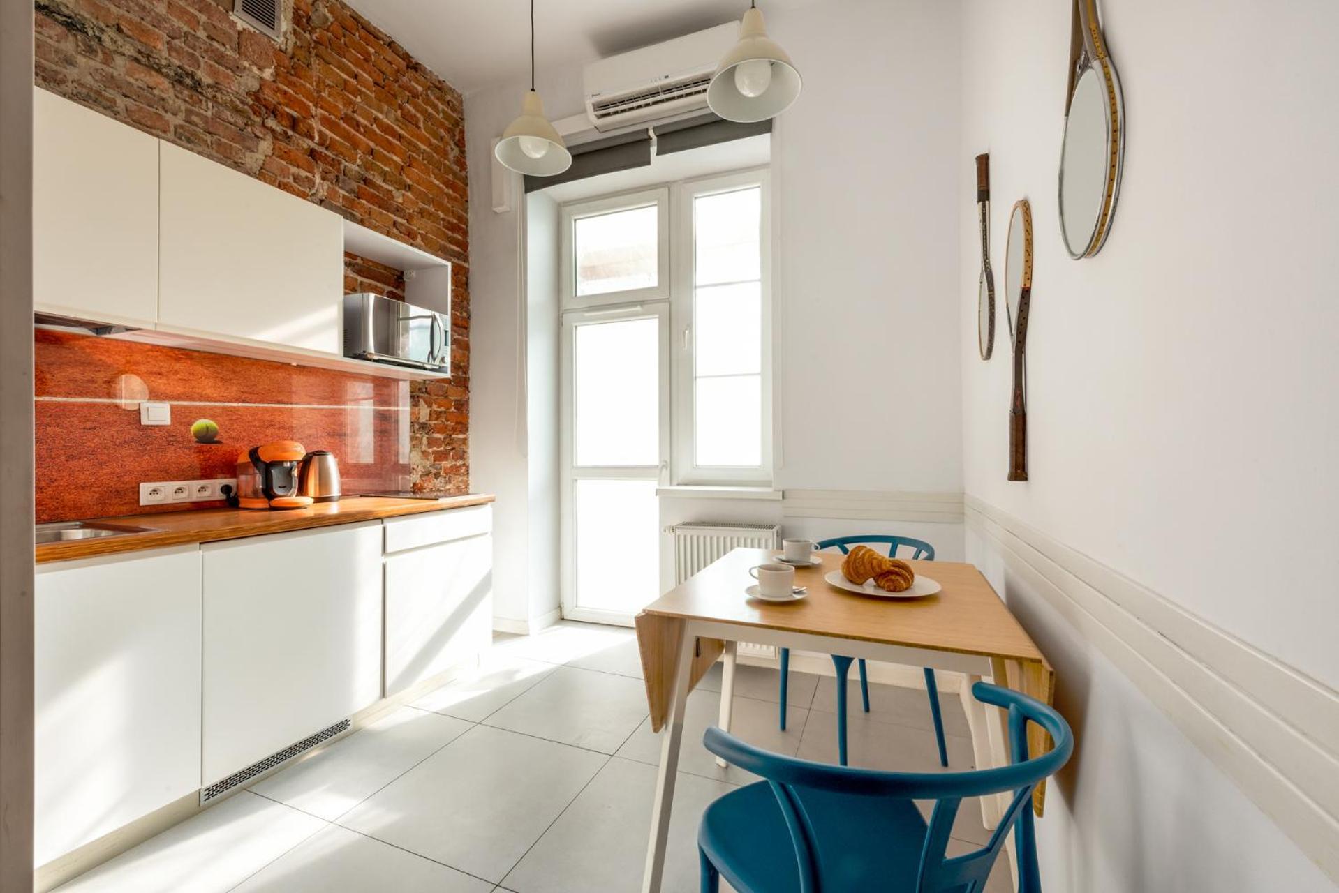 One-Bedroom Apartment air condition balcony