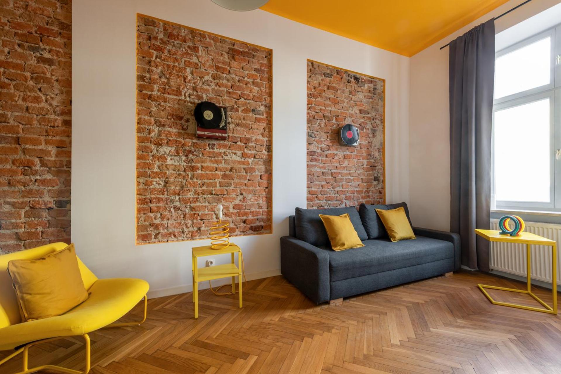 One-Bedroom Apartment air condition balcony