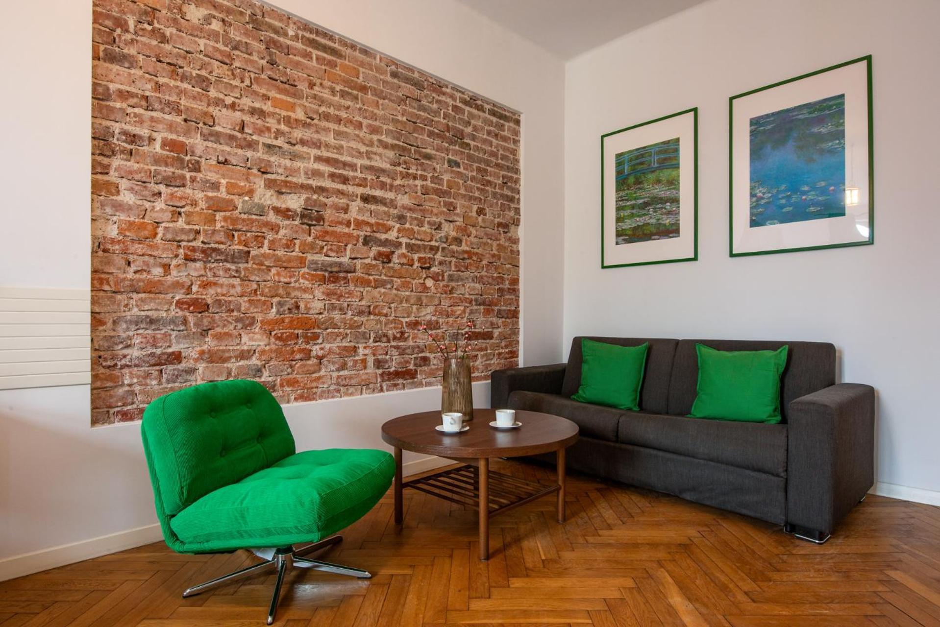 Two-Bedroom Apartment air condition balcony