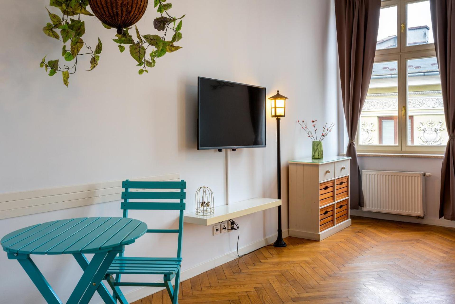 Two-Bedroom Apartment air condition balcony